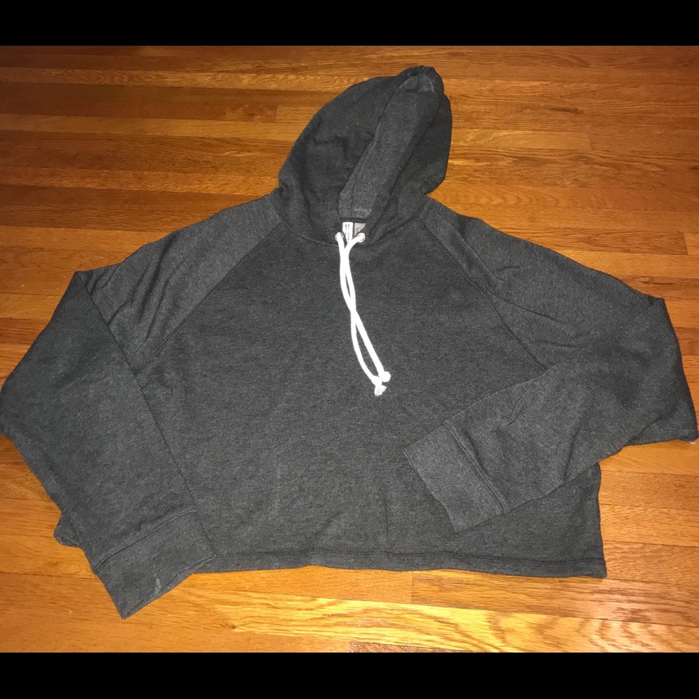 H&M cropped sweatshirt